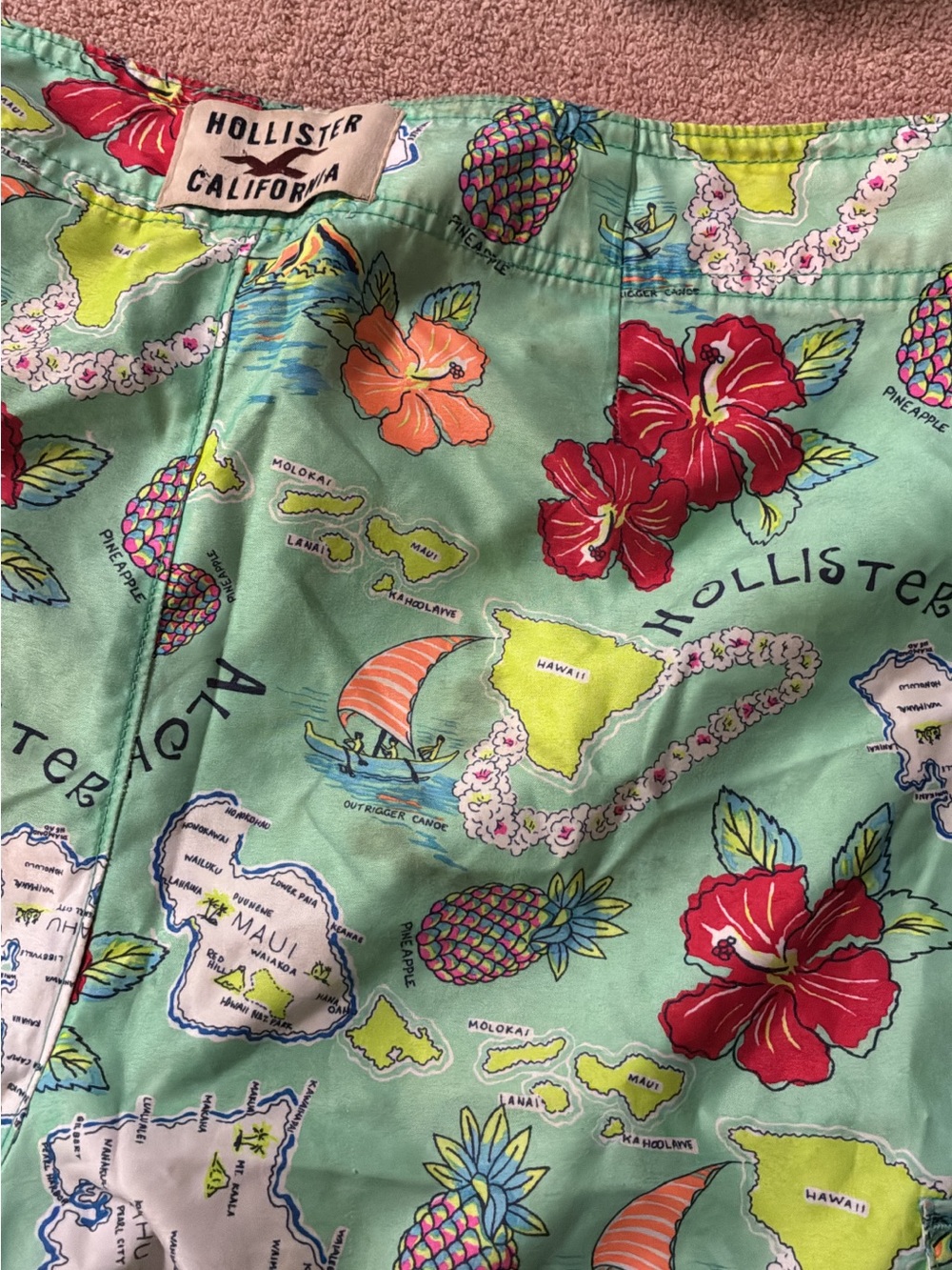 Hollister Men's Swim Board Shorts - Picture 2 of 3